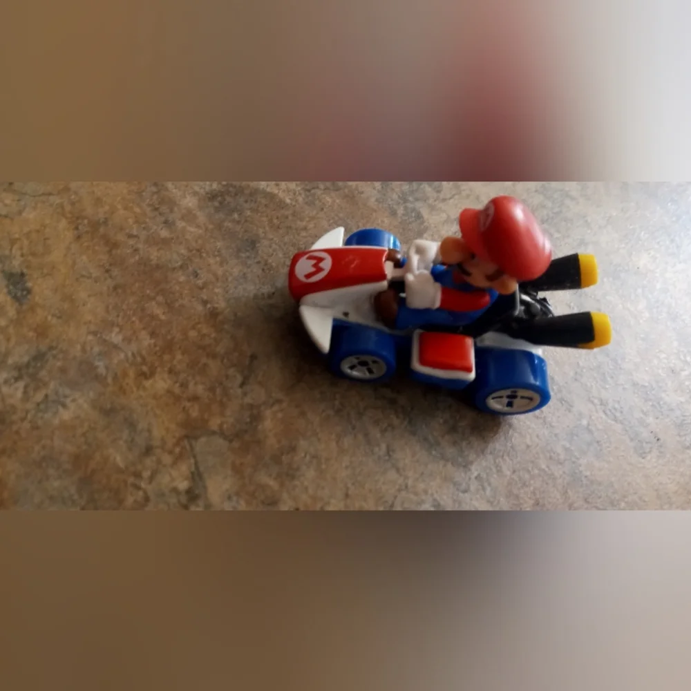 Mario Kart 2018 Red and Blue Racer Toy Vehicle rare collection target car